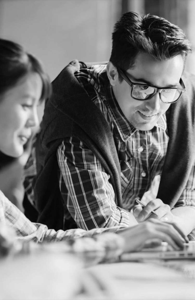 STUDIO FIVE - We are a multinational AI web design agency