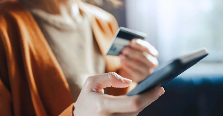 STUDIO FIVE - mCommerce Evolution: The Future of Mobile Retail