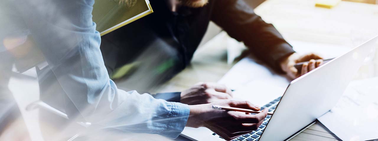 STUDIO FIVE - AI vs Human Web Design: Challenges and Limitations