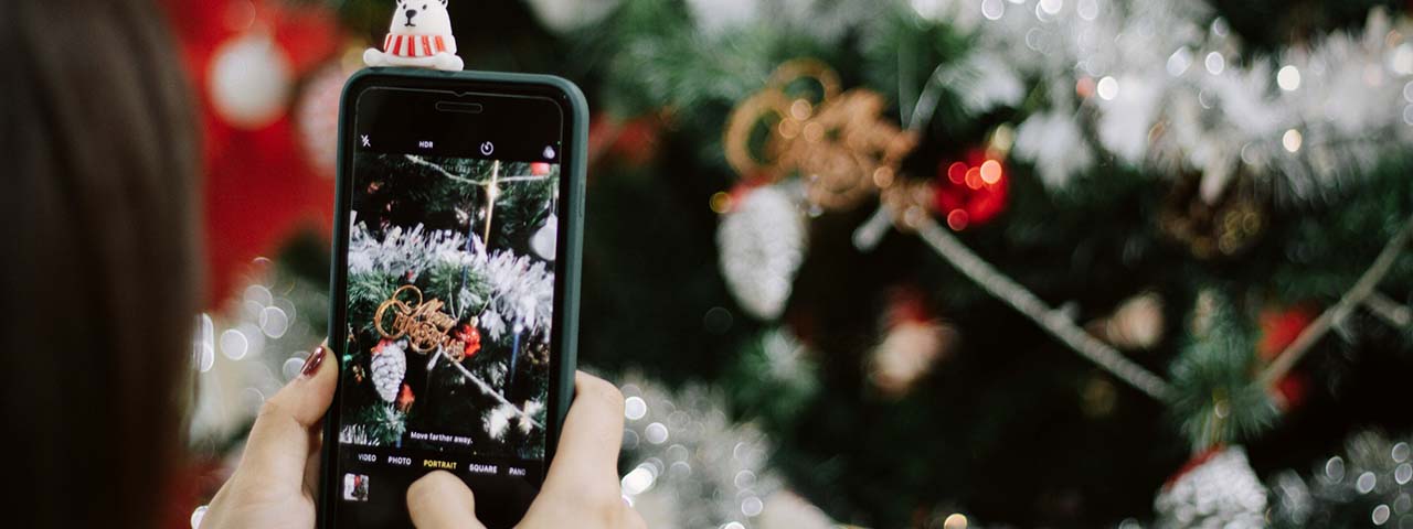 STUDIO FIVE - 2025 Christmas SEO Tips: Utilize Social Media