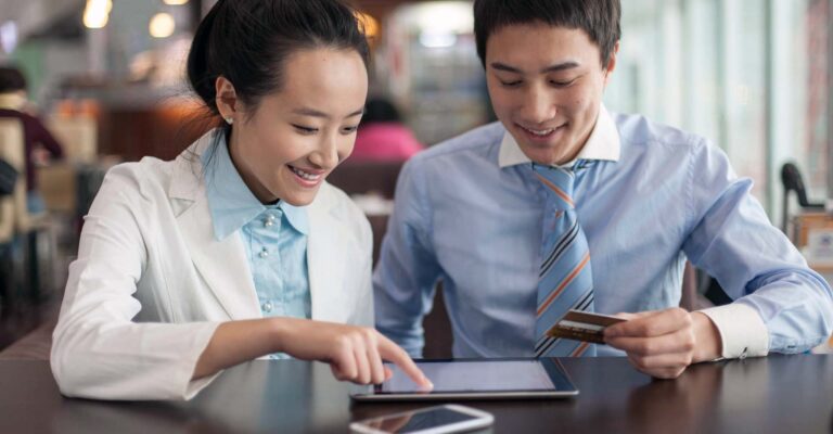 STUDIO FIVE - 8 Common Mistakes When Building a Multilingual Website