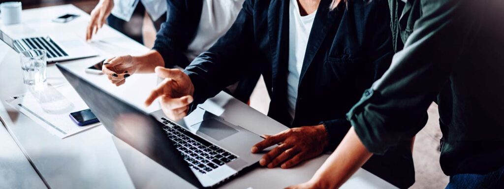 STUDIO FIVE - AI in E-Commerce: Solutions and Best Practices