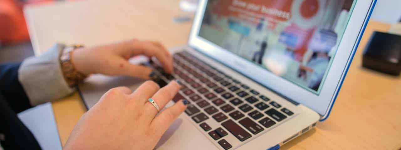 STUDIO FIVE - Two Ways to Build Your Website