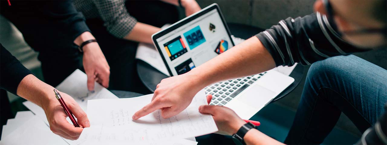 STUDIO FIVE - Common Website Development Challenges: Team Collaboration Strategies