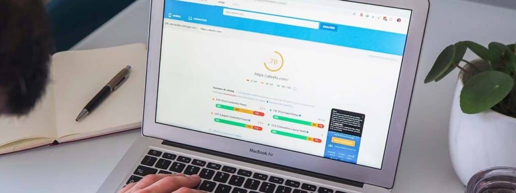 STUDIO FIVE - E-Commerce Spring Cleaning Tips: Laptop displaying SEO performance metrics